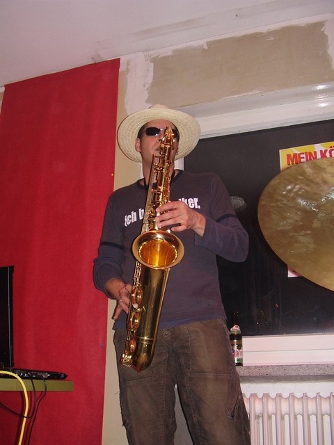 Image 12 of 59  -  143 kB